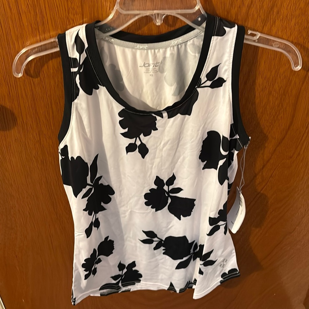 NWT Jofit tank size XS